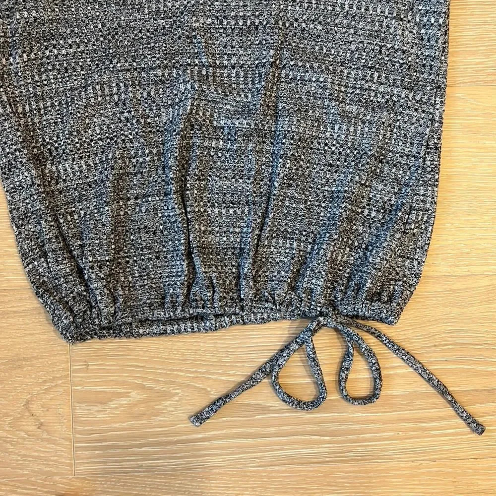 Express Gray Knit Tank Top Deep V Tie Waist Casual Top Sweater Shirt Size Small - Picture 3 of 7